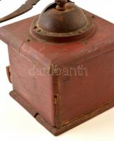 Antik fa kávédaraló, repedéssel, rozsdás tetővel, m:21 cm