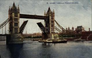 1914 London, Tower Bridge, steamship