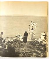 Illyés Gyula-Reismann János: Balaton. Bp., 1962, Corvina. Kiadói egészvászon kötés, sérült műanyag v...