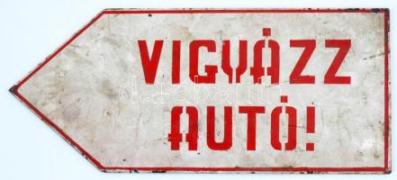 "Vigyázz autó!" festett régi zománctábla, 35×15 cm