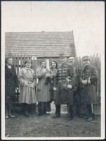 1931 A vecsési Pál utcai fiúk társaságban, fotó, 8,5×6,5 cm