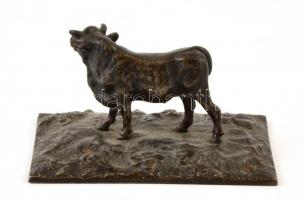 Bika figura talapzaton, vas, 9×6,5×5 cm