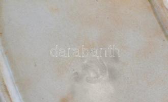 Villeroy & Boch kínáló tálka, kézzel festett jelenettel. Jelzett, Kopásnyomokkal. 18x14 cm