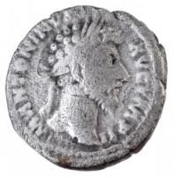 Római Birodalom / Róma / Marcus Aurelius 163-164. Denár Ag (2,58g) T:2-,3 Roman Empire / Rome / Marcus Aurelius 163-164. Denarius Ag M ANTONINVS AVG IMP II / TR P XVIII COS IIII (2,58g) C:VF,F RIC III 104.