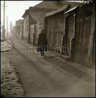 cca 1960-1980 Kecskeméti városrészletek, 10 db fotónegatív, 6×6 cm