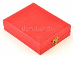 Dr. Sikota Győző: La Porcelaine de Herend. Bp., 1980., Műszaki. Francia nyelven. Kiadói aranyozott m...