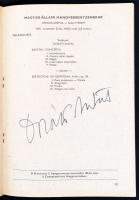 1980-1986 Országos Filharmonia 18 db műsorfüzete. Benne számos ismert művész aláírásával, 88 db. Köz...