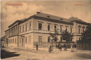 Máramarossziget, Sighetu Marmatiei; Líceum. W. L. (?) No. 250. / lyceum, school