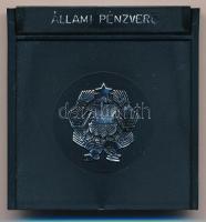 1983. "Naptár" Ag bélyegérem "Állami pénzverő" feliratú műanyag tokban (0.835/37...