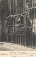 1907 Betlér, Betliar (Rozsnyó, Roznava); Medveketrec a kastélyparkban. Falvi Jenő kiadása / bear cage in the castle park (EK)