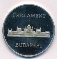 1989. A Magyar Köztársaság Országgyűlése / Parlament- Budapest fém emlékérem tokban (40mm) T:PP