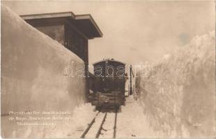 1914 Rochers de Naye, Chemin de fer, Tranchée de neige, Station de Jaman / railway station in snow trench, train