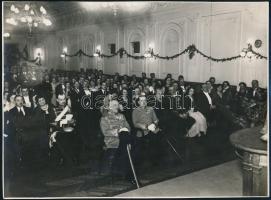 cca 1930-1936 5 db báli fotó, 2 fotón Gömbös Gyula (1886-1936) politikussal, a hátoldalakon pecsétte...