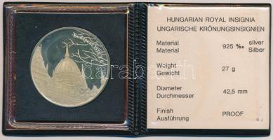 Fülöp Zoltán (1951-) 1978. "Koronázási jelvények" Ag emlékérem plasztiktokban tanúsítvánny...