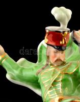 Herendi János vitéz a griffmadáron, kézzel festett, jelzett, apró kopásnyomokkal, m:20,5 cm, h:17 cm