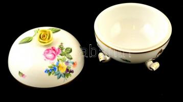 Herendi bonbonier, kézzel festett, jelzett, apró kopásnyomokkal, m:12,5 cm, d:10,5 cm