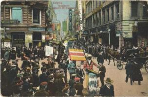 1913 Leipzig, Peterstrasse während der Grossmesse, 30 Millionen Mark Aktienkapotal, Mitteldeutsche Privat-Bank A.G., Steinmann, Mädler, Gustav Steckner / market on the street, shops, black vendor (EK)