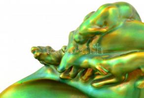 Zsolnay eozin mázas vadászmotívumos névjegykártya tartó, jelzett, apró kopásnyomokkal, 16,5×11,5 cm