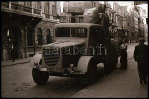 cca 1951 Teherautó előlről, hátulról, oldalról, 4 db vintage negatív Fekete György (1904-1990) budap...