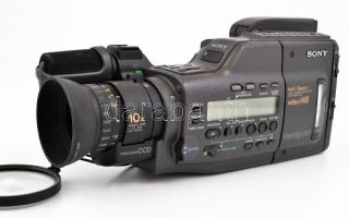 Sony CCD-V800E videókamera, töltővel, filmszalagokkal, , kábelekkel, távirányítóval, jó állapotban