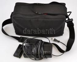 Sony CCD-V800E videókamera, töltővel, filmszalagokkal, , kábelekkel, távirányítóval, jó állapotban