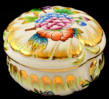 Herendi Viktória mintás bonbonier, kézzel festett, jelzett, hibátlan, m: 4,5 cm, m: 8 cm.