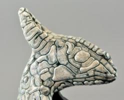 Gorka Iparművészeti Vállalatos kosfejes tál, mázas kerámia, jelzett, apró kopásokkal, m: 17 cm