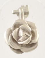Ezüst(Ag) rózsás medál, jelzett, 1,5×1,5 cm, nettó: 4,1 g