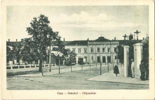Nagyszeben, Hermannstadt, Sibiu; Gara / Bahnhof / Pályaudvar, vasútállomás, villamos a megállóban. Jos. Drotleff Nr. 21. / railway station, tram stop (EK)