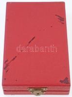 1964. "A Munka Érdemrend" bronz fokozata, zománcozott Br kitüntetés szalagon, miniatűrrel ...