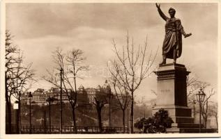 Budapest Petőfi-szobor