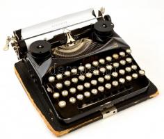 cca 1930 Neumann Erika írógép, dobozban, kopott, a doboz alja sérült, 28x12x31 cm