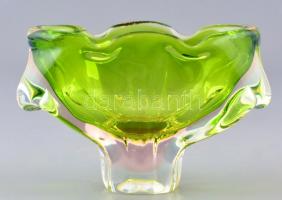 Virágkehely alakú zöld üveg váza, kis kopásnyomokkal, 15×8×10 cm