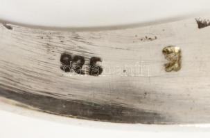 Ezüst(Ag) gyűrű, bordó köves díszítéssel, jelzett, méret: 49, bruttó: 6,1 g