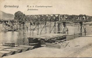 Korneuburg soldiers building bridge