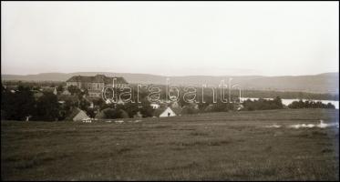 1938 Tata és Tatatóváros, tájrészletek, emberek, 26 db fotónegatív, 7×2 cm