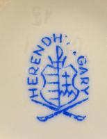 Herendi virágmintás kis váza, kézzel festett, jelzett, kopásnyomokkal, apró kopásnyomokkal, m: 7 cm