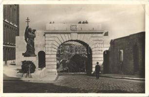 1937 Budapest I. Bécsi kapu téri várkapu. Gárdony és Fenyvesi kiadása (EK)