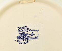 Delfti fali dísztál. Jelzett, matricás, hátoldalán hajszál repedéssel, d:29 cm