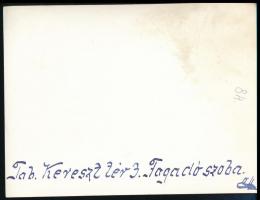 cca 1930 Budapest, Tabán, Kereszt tér 3. szám alatt található ház fogadószobája, hátoldalon felirato...