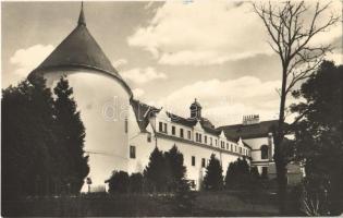 Kistapolcsány, Topolcianky; Zotavovna ROH / Kistapolcsányi kastély / castle