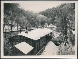 cca 1930 Budapest, Hűvösvölgy, villamos végállomás, fotó, 9×12 cm