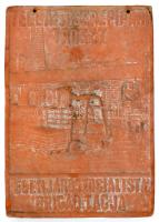 Tégla és cserépirpari tröszt Élenjáró szocialista brigád tagja. Reklámos égetett cserép plakett. lepattanással 14x19 cm