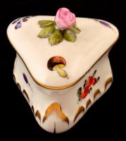 Herendi kis virágos porcelán bonbonier, kézzel festett, jelzett, hibátlan, 7×7×7 cm