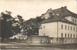 1928 Érsekújvár, Nové Zámky; leány iskola / girl school
