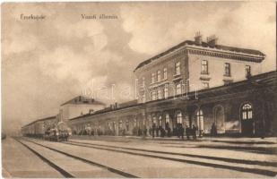 Érsekújvár, Nové Zámky; vasútállomás, gőzmozdony / railway station, locomotive (EK)