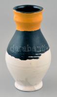 Csikós váza, jelzés nélkül, festett mázas kerámia, apró kopásnyomokkal, m: 16 cm