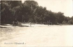 Kulcs (Rácalmás mellett), Strand, fürdőzők, evezős csónakok. photo