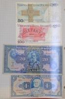 Vegyes 25db-os külföldi bankjegy tétel berakóban, közte tunéziai, kanadai, közép- és dél-amerikai kiadások T:vegyes