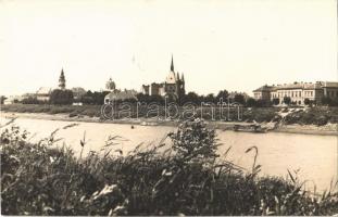Szolnok, Tisza part, zsinagóga kupolája. Bánó Ernő műszaki fényképészete, photo
